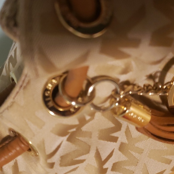 LOW STARTMK Ladies Shoulder Bag Signature Style Gold And Brown Tone - Picture 11 of 12